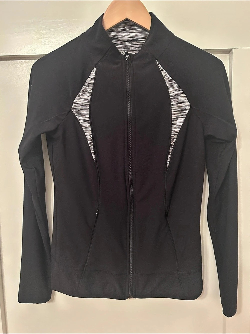 90 Degree by Reflex Women's Black & Gray Athletic Zip Jacket Medium Like New